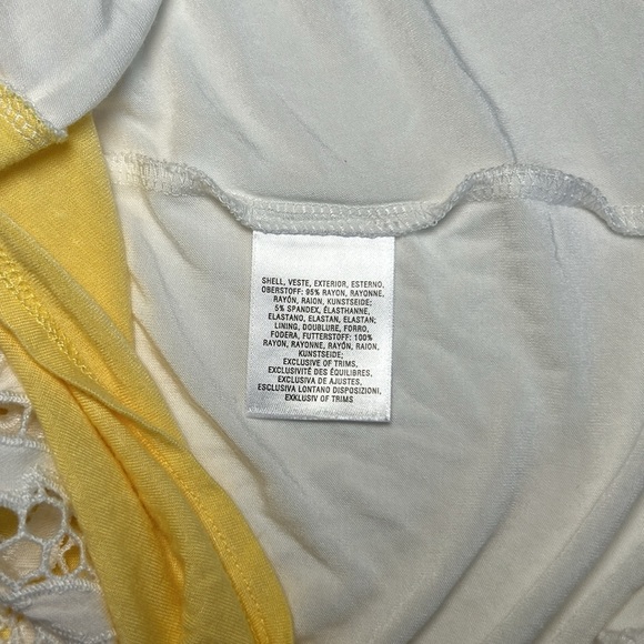 Akemi + Kin Floral Tank Top C4 - Picture 5 of 5